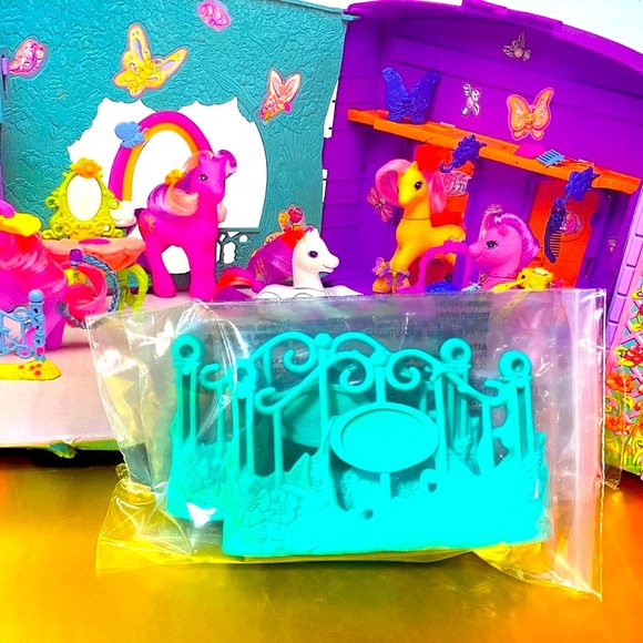 MY LITTLE PONY G2 VTG 1997 GARDEN PLAYCASE w/ACCESSORIES & IVY ORIGINAL B… - Picture 4 of 16